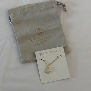 Kendra Scott Gold and White Pendant Necklace